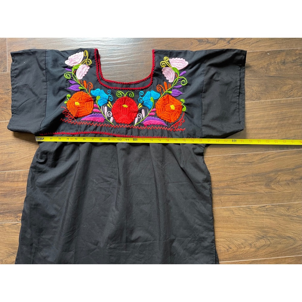 Mexican Floral ethnic Embroidered Peasant Boho festive crafted motifs kimono - Picture 5 of 7